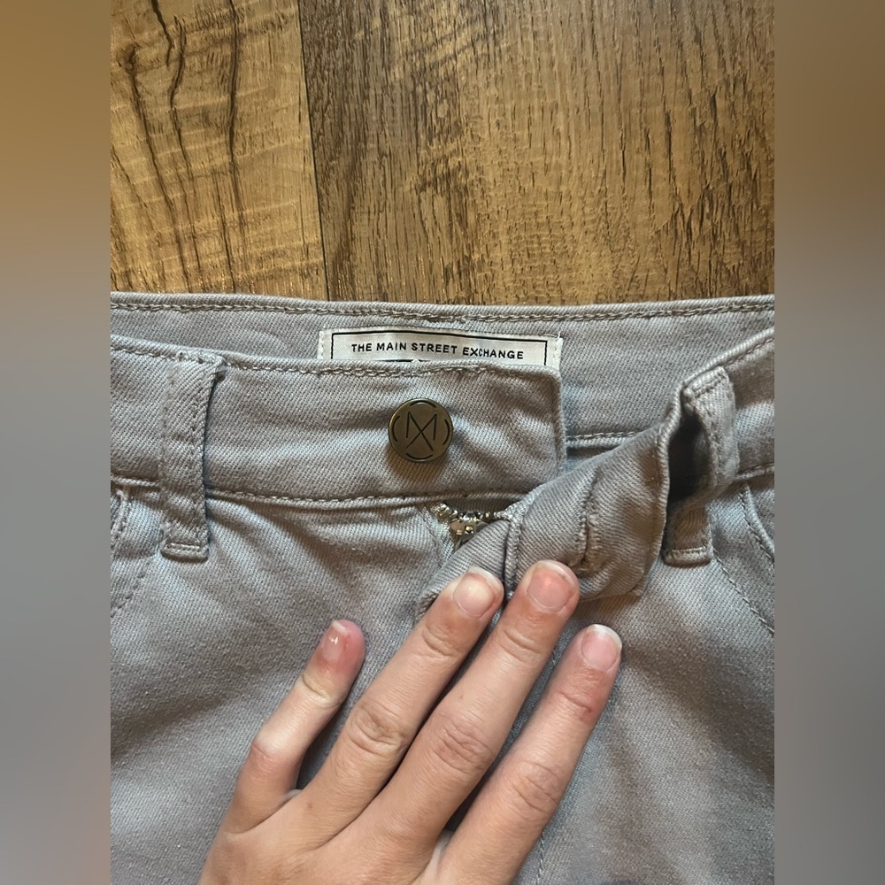 The Main Street Exchange midi skirt - Picture 2 of 7